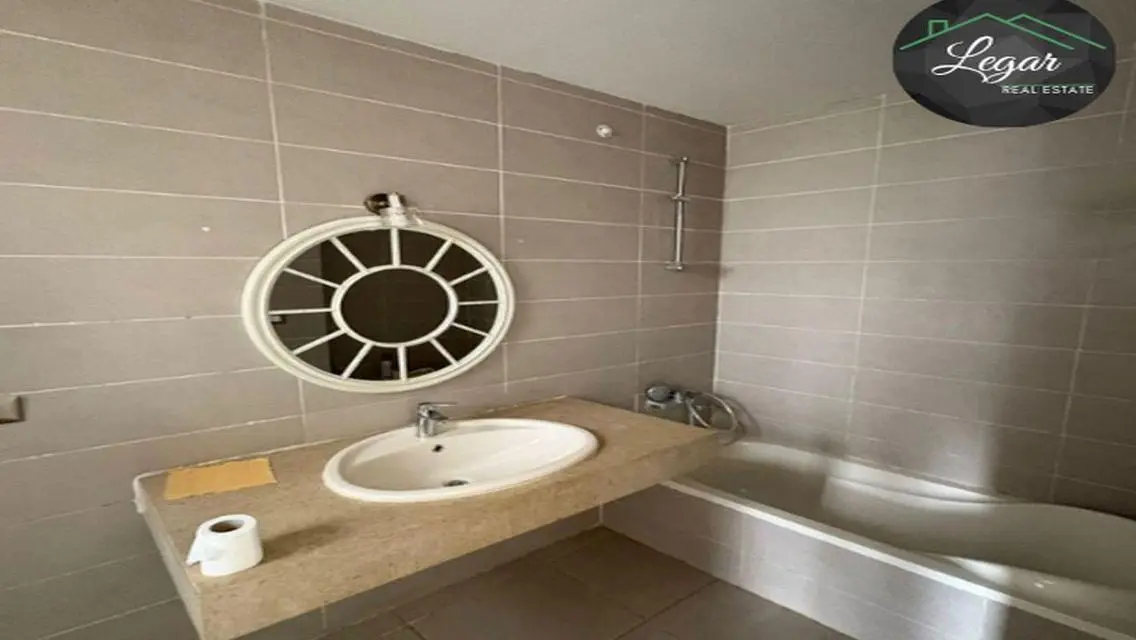 Modern Apartment for Rent in Palm Parks