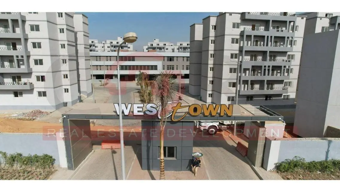 Roof Apartment in West Town - 6 G5