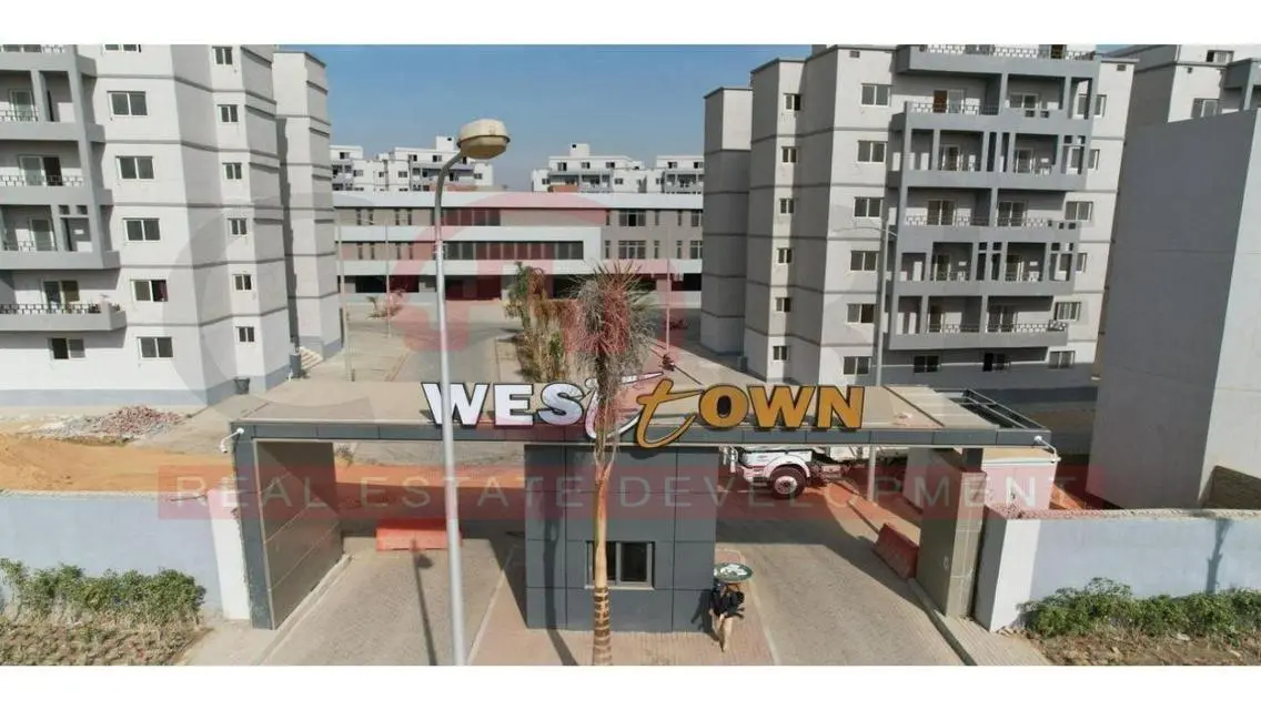 Roof Apartment in West Town - 6 G5