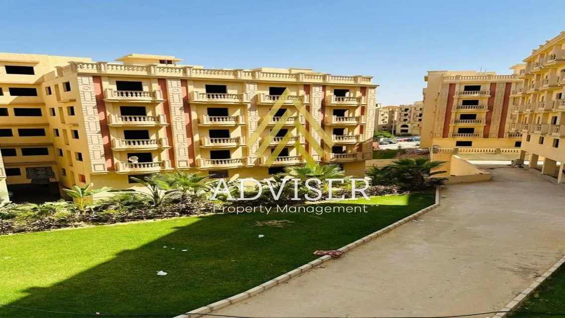 شقة فاخرة للبيع بمساحة واسعة