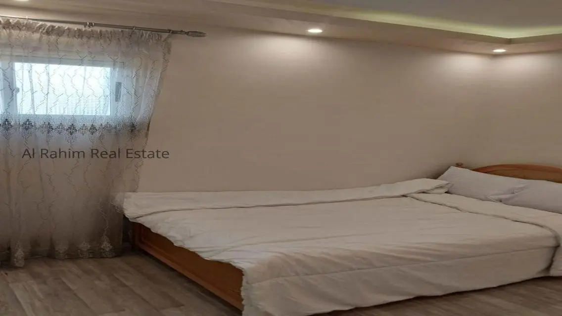 Luxurious Villa Located in the Heart of the City