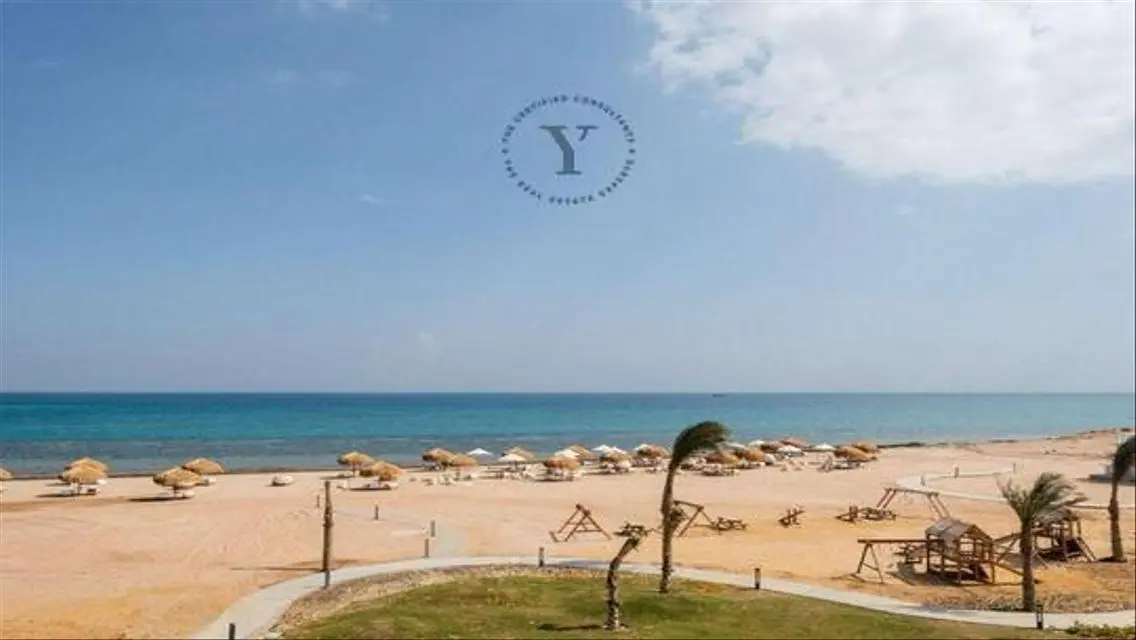 Luxury Villa with Private Pool and Garden in Atric 64