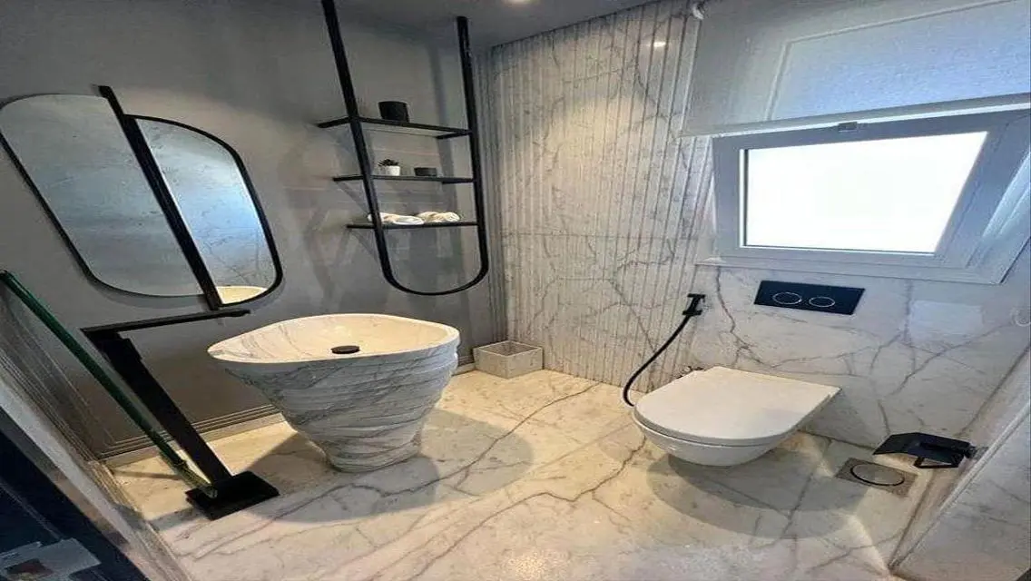 Stunning Apartment in a Service-Rich Area
