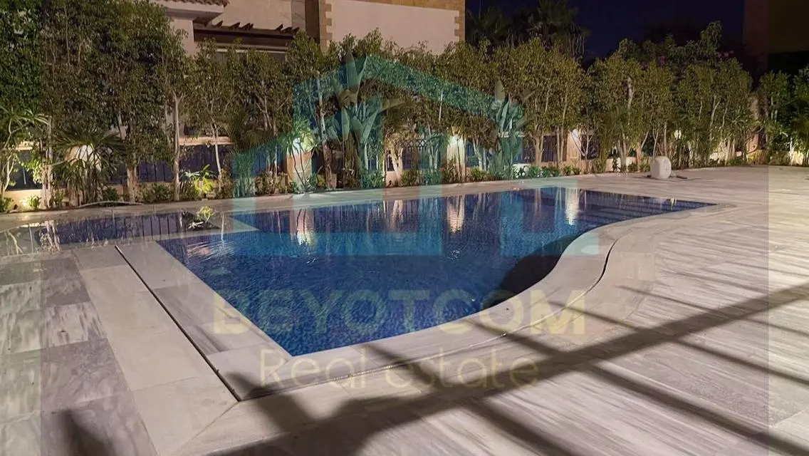 فيلا فاخرة بتفاصيل مذهلة للإيجار