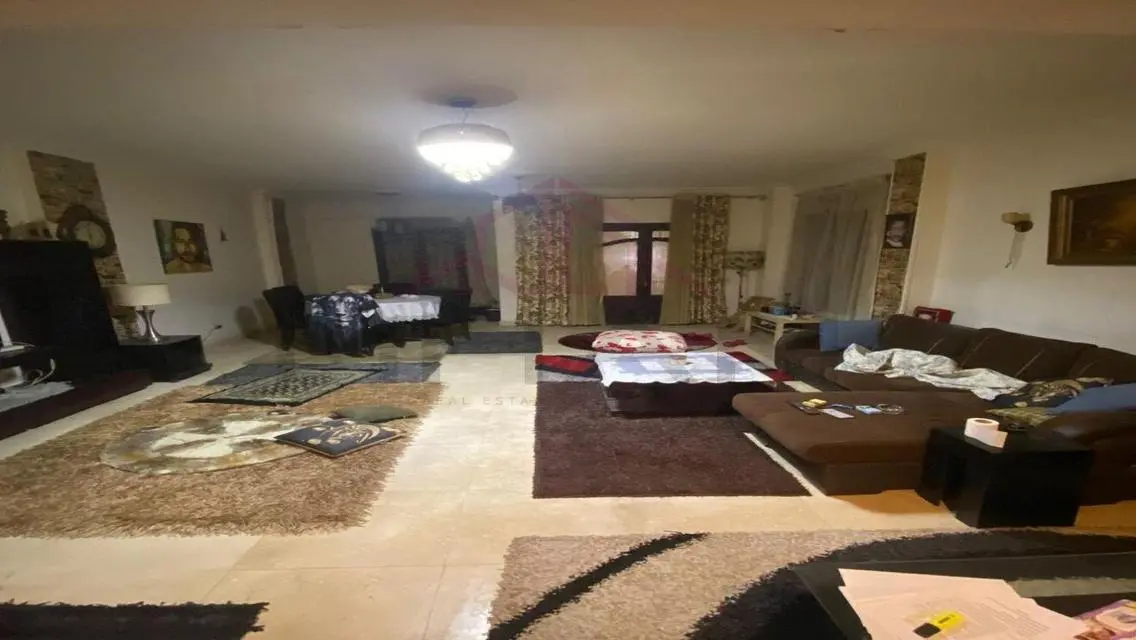 شقة فاخرة بمساحة 170 متر للبيع