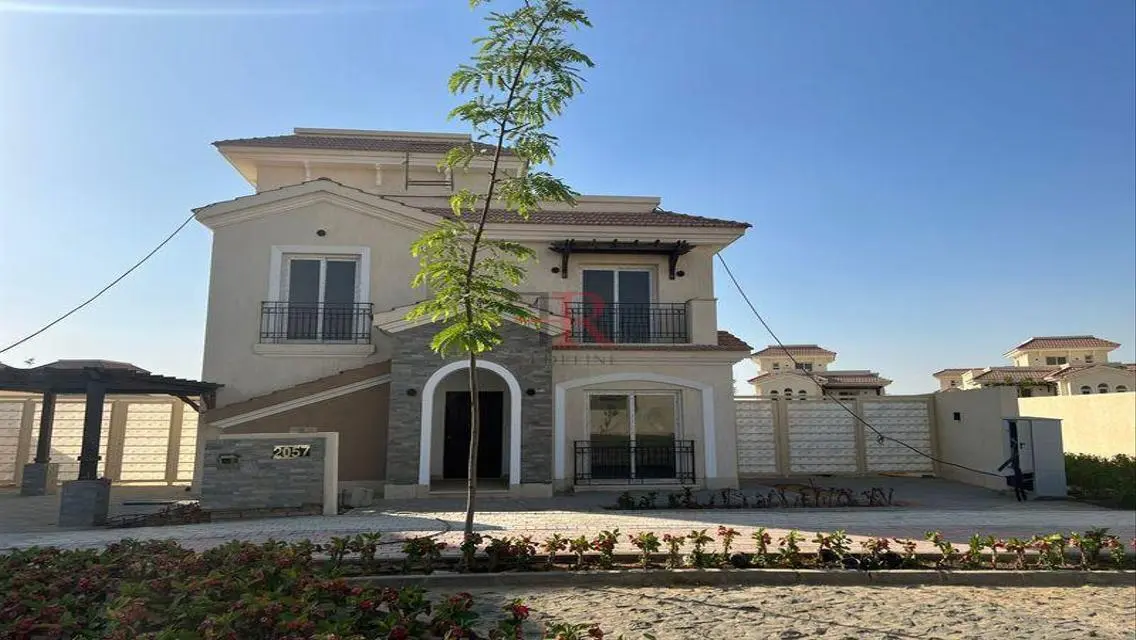 Luxury Villa for Sale with Shared Pool and Study Room
