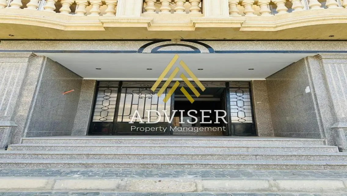 شقة فاخرة بمساحة واسعة وإطلالات خلابة