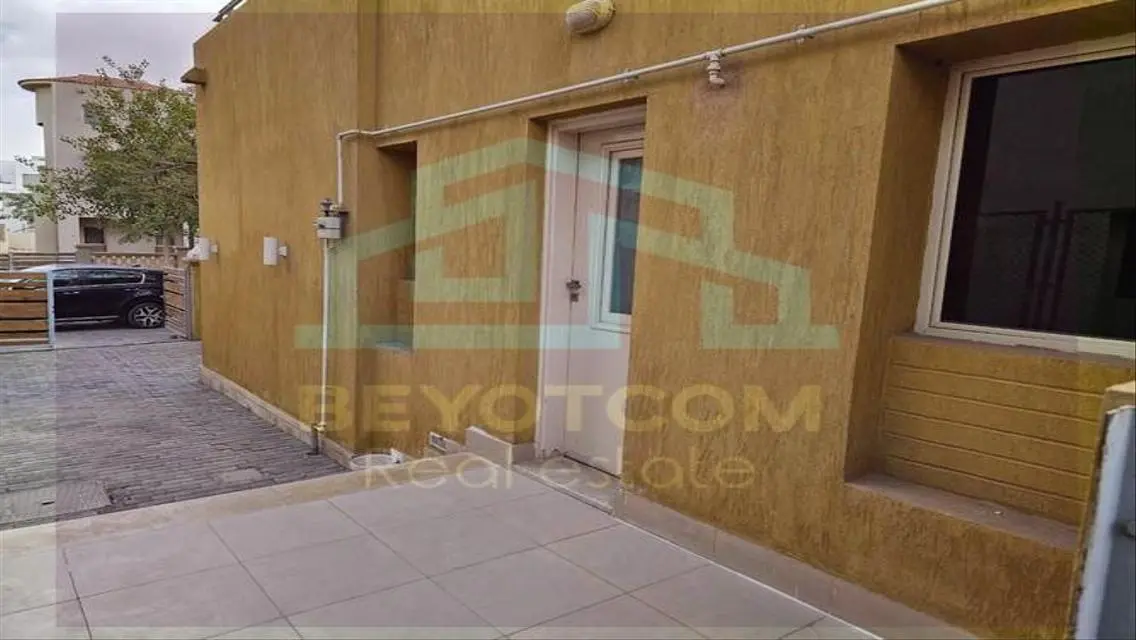 شقة فاخر للبيع بمساحة واسعة