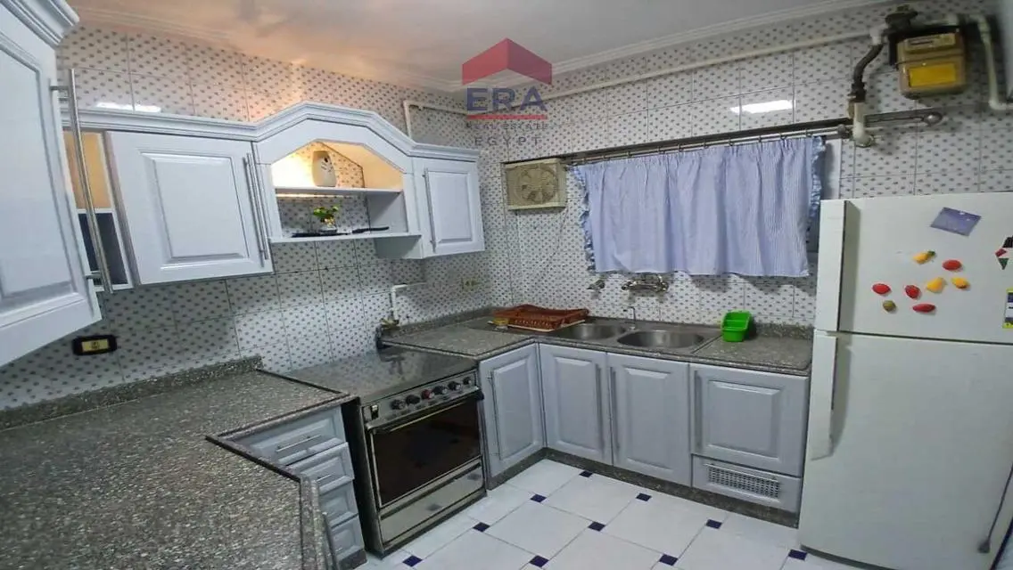 شقة رائعة للإيجار في موقع متميز