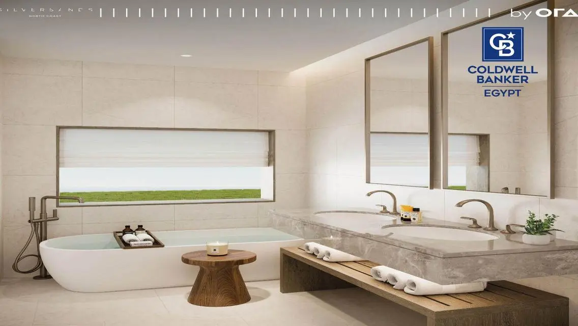 Luxury Villa in Park 8 with Lake Views