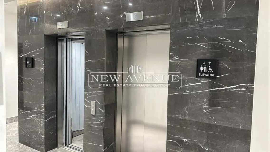 Modern Office Spanning -71 Meters with Great Amenities