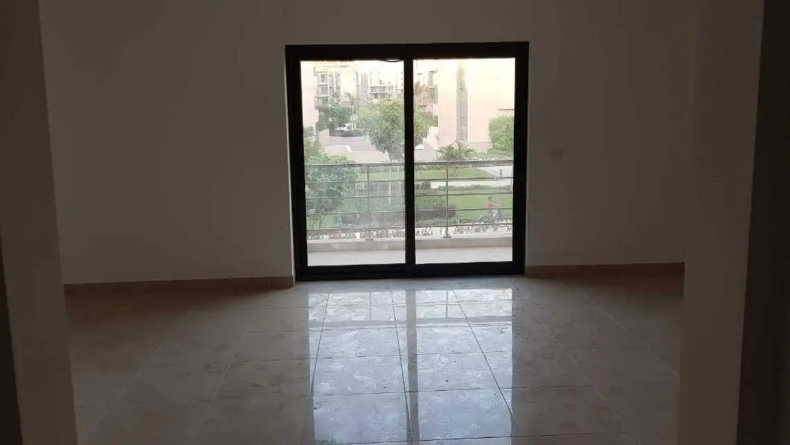 شقة فاخرة بمساحة 270 متر في قلب المدينة