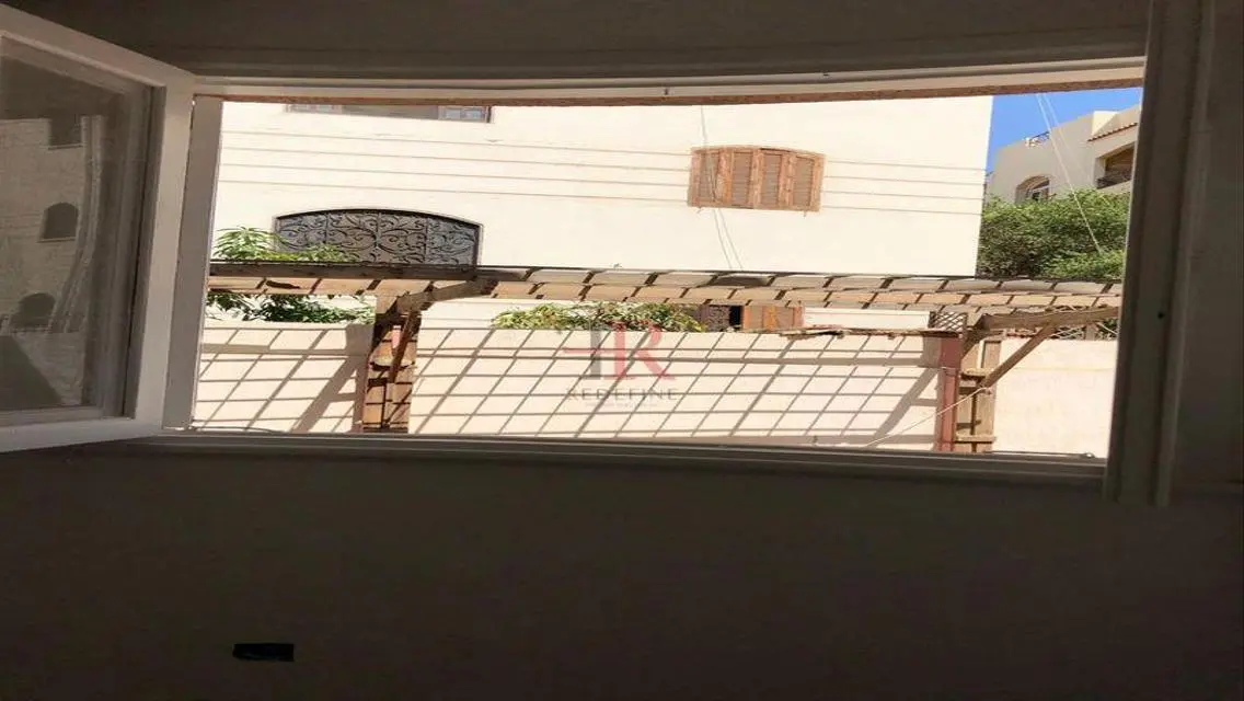 Luxury Apartment in Prime Location with Balcony and Stunning View