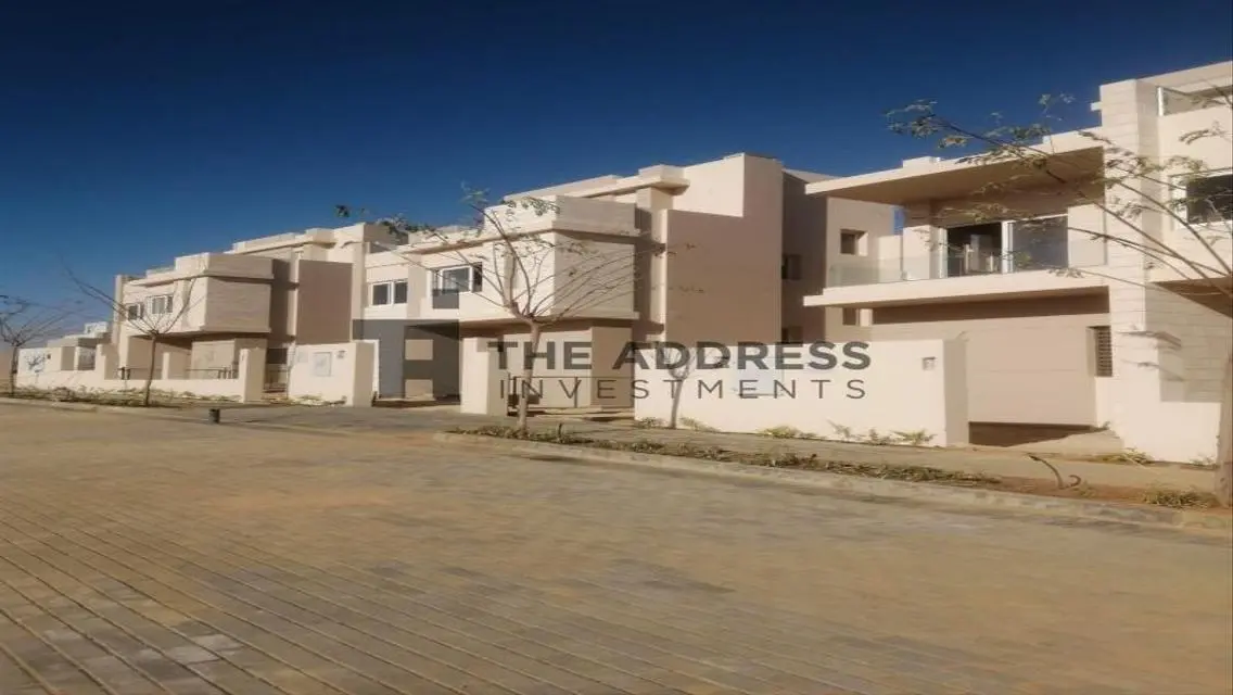 شقة فاخرة تطل على البحيرات في AUC