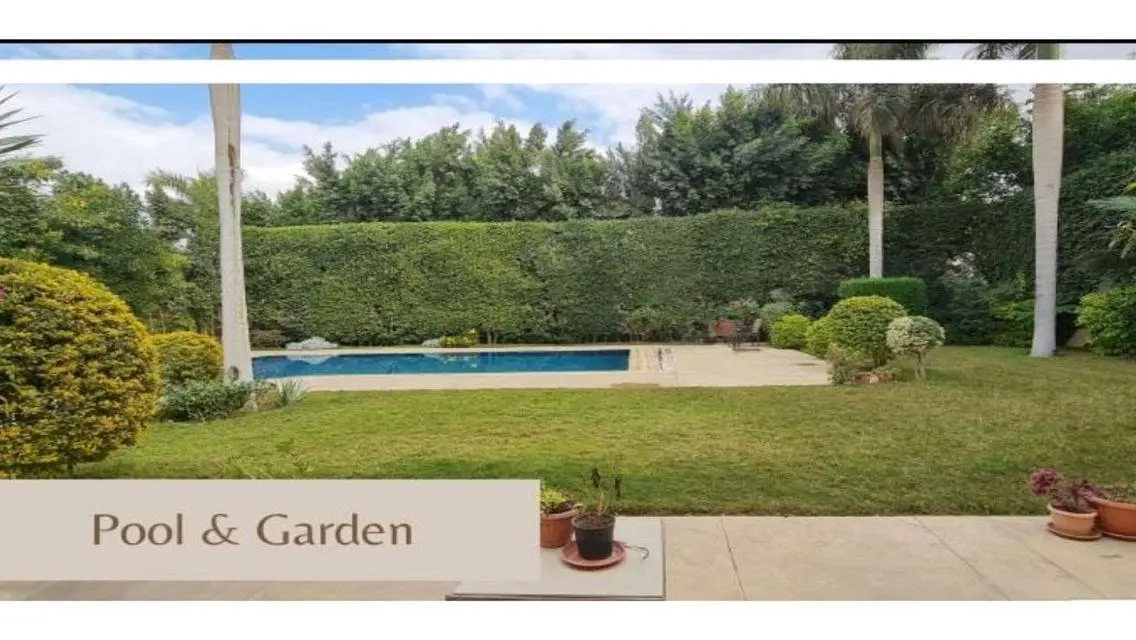 Luxury Apartment with Private Garden and Pool in the City Center