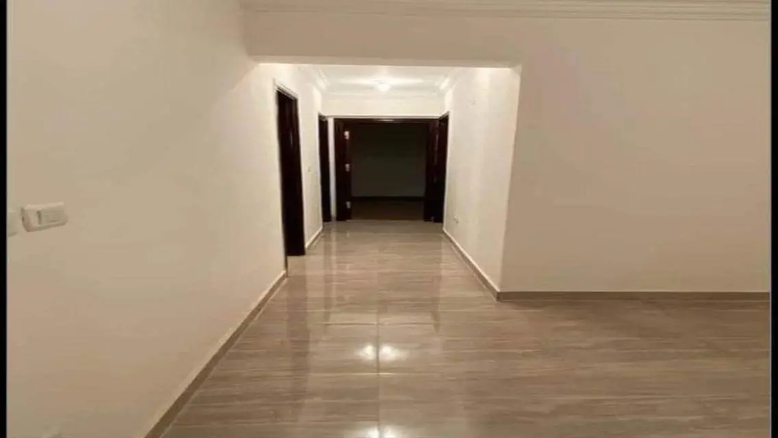 Luxury Apartment in Sheikh Zayed with Stunning Views