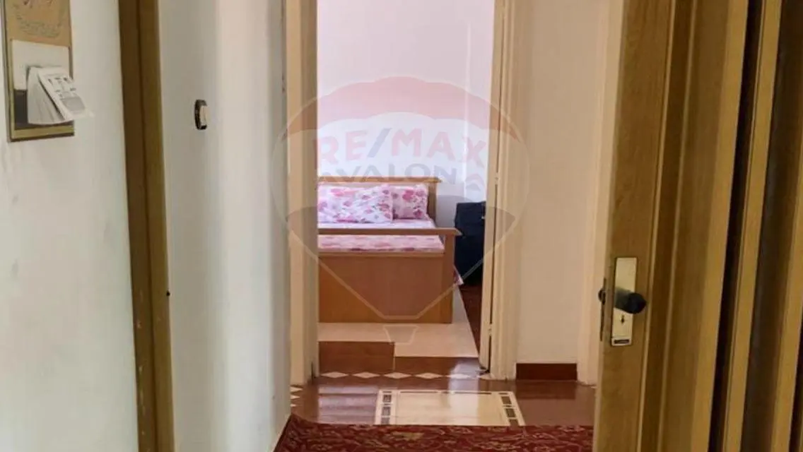 شقة فاخرة مع شرفة في منطقة مميزة