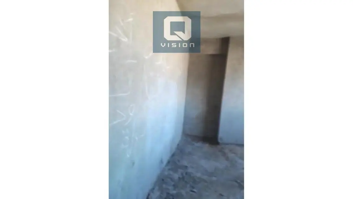 شقة فاخرة مع شرفة للبيع في Q-Vision