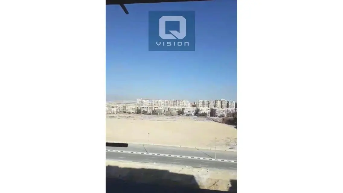 شقة فاخرة مع شرفة للبيع في Q-Vision