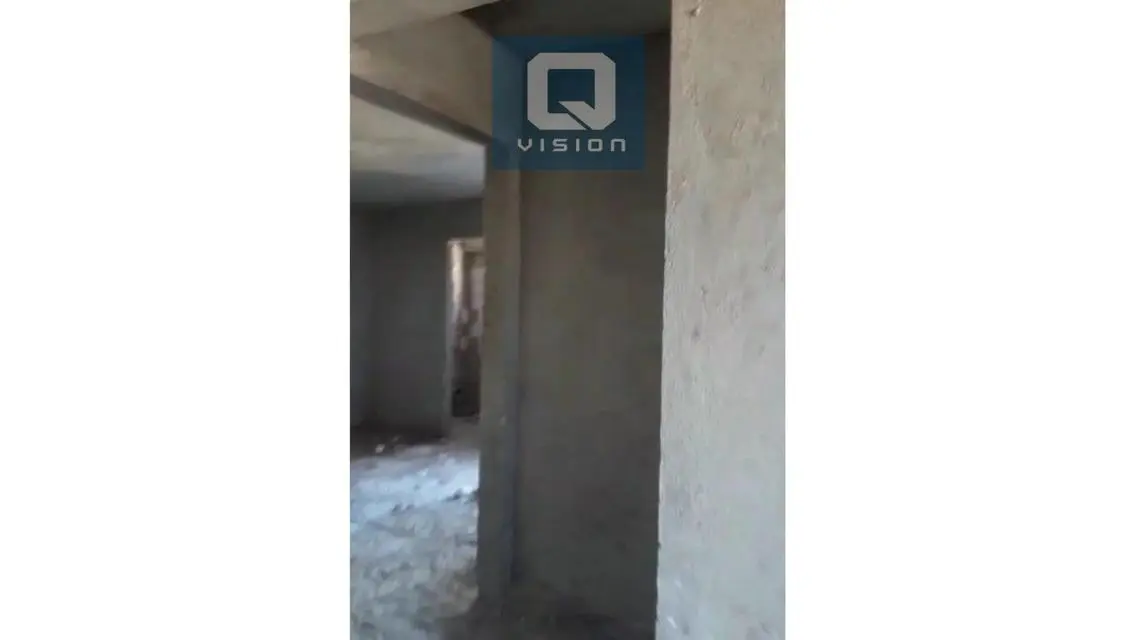 شقة فاخرة مع شرفة للبيع في Q-Vision