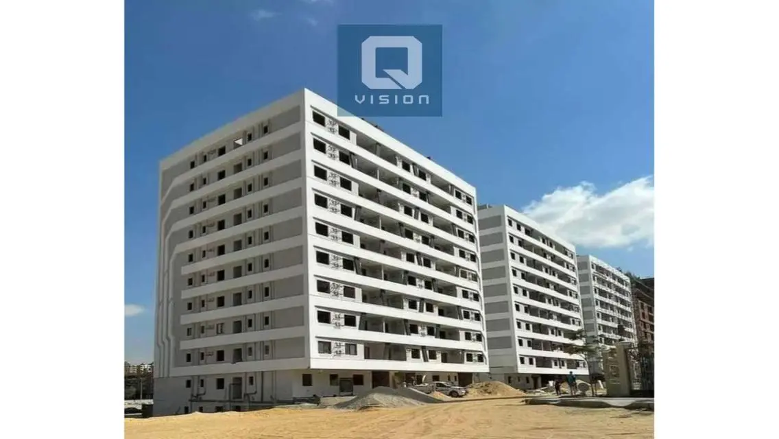 شقة فاخرة مع شرفة للبيع في Q-Vision