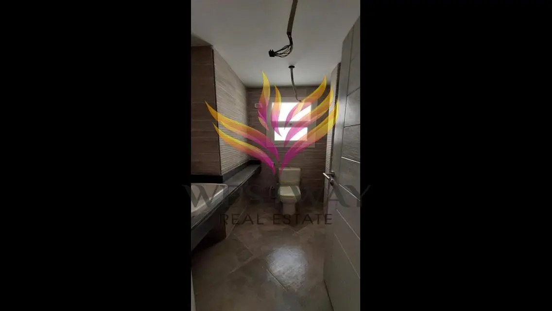 شقة للبيع بمساحة مثالية وشرفة جميلة