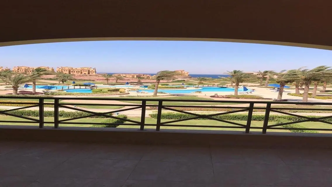 شقة رائعة بحارس أمن مطلة على معلم رئيسي