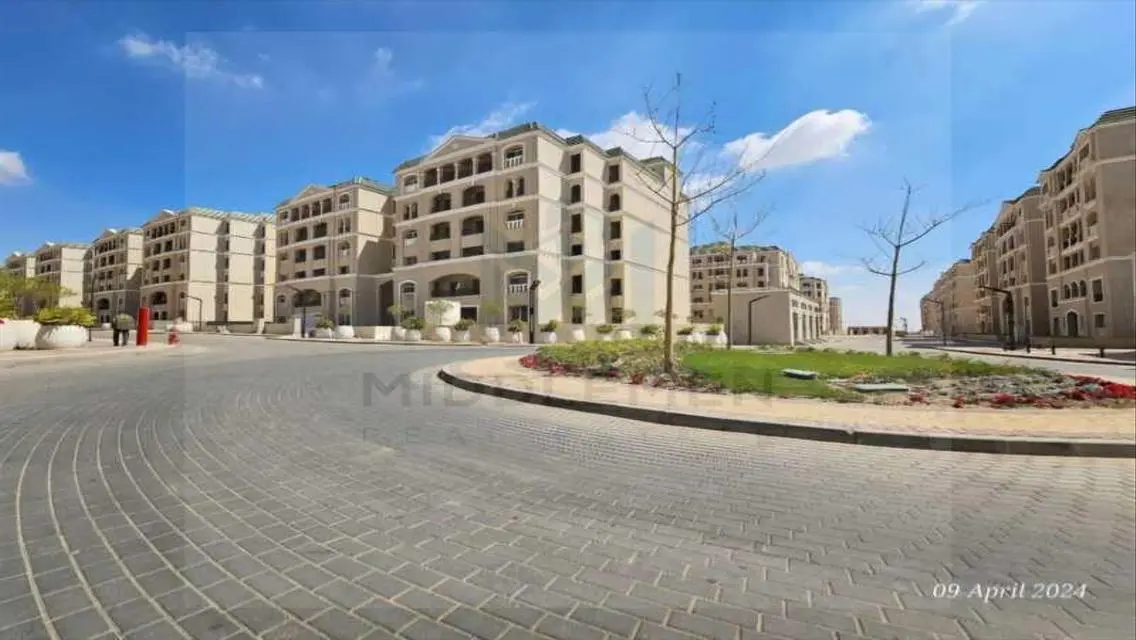 شقة فاخرة بإطلالة متميزة للبيع