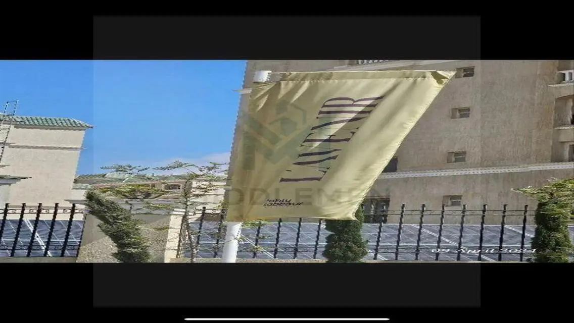 شقة فاخرة بإطلالة متميزة للبيع