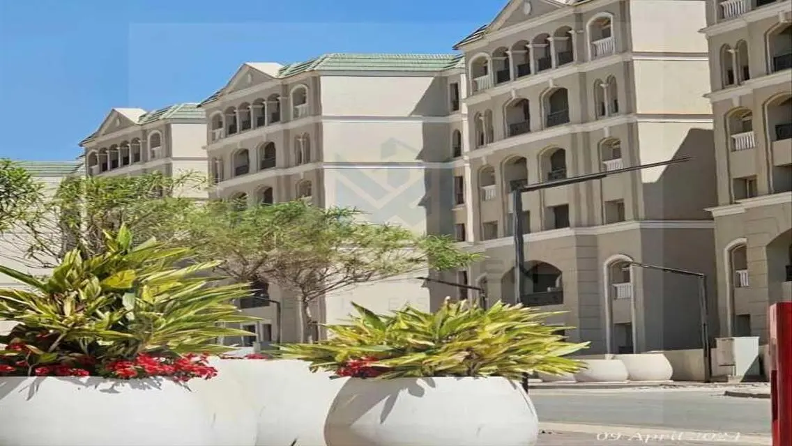 شقة فاخرة بإطلالة متميزة للبيع