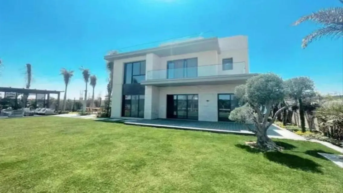 The Estates - Luxury Property with 290 Square Meters