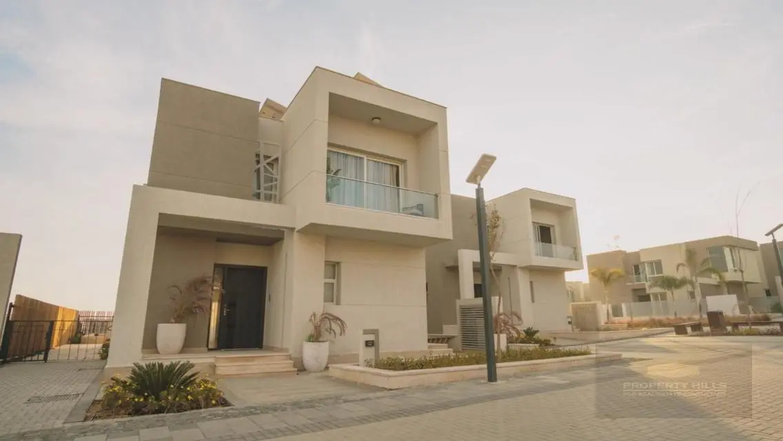 Luxurious Palace for Sale with Private Garden and Shared Pool