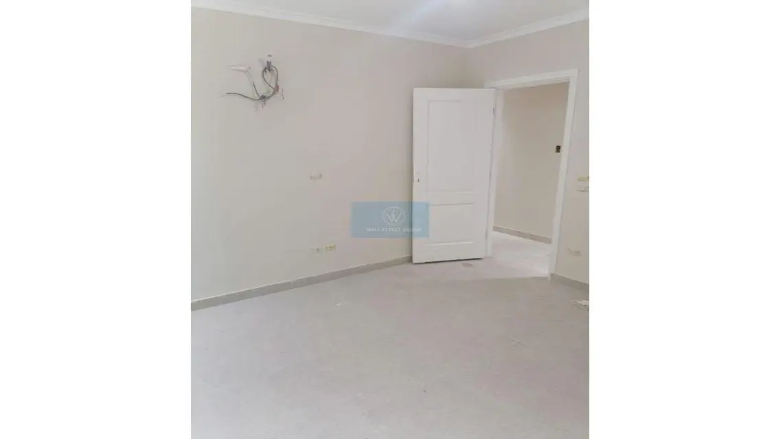 Stunning Apartment for Sale - 400 Square Meters