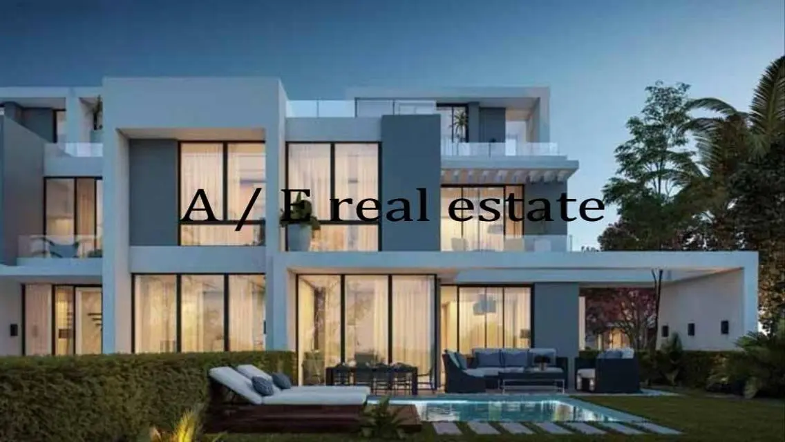 تاونهاوس زاوية للبيع في لاك ويست 1