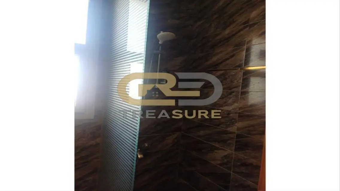 Luxurious Apartment Designed Beautifully in the Heart of the City
