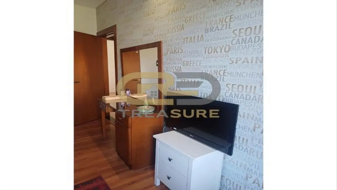Luxurious Apartment Designed Beautifully in the Heart of the City
