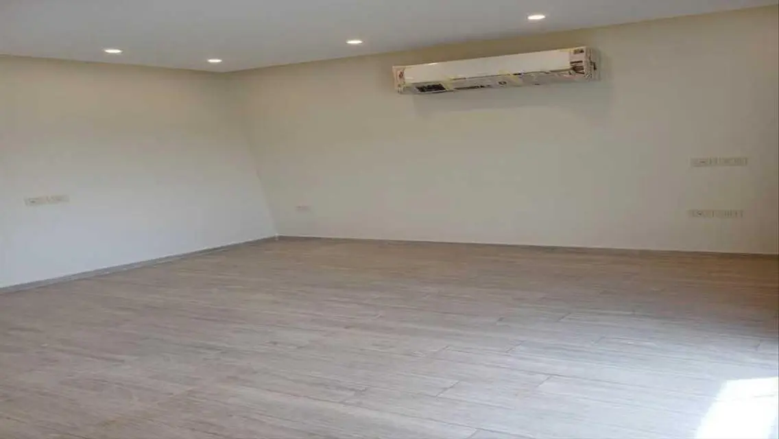 Stylish Apartment for Sale with Central Air Conditioning and Large Space