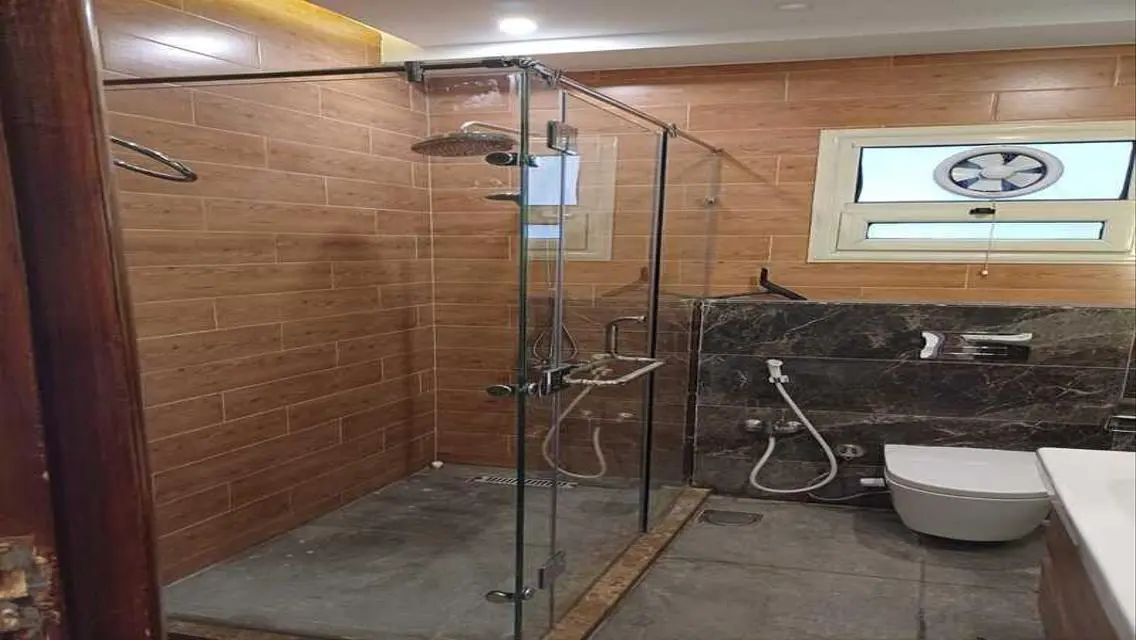 Stylish Apartment for Sale with Central Air Conditioning and Large Space