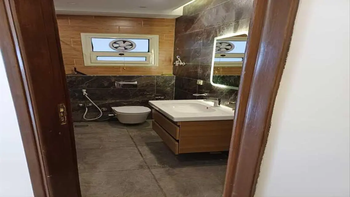 Stylish Apartment for Sale with Central Air Conditioning and Large Space