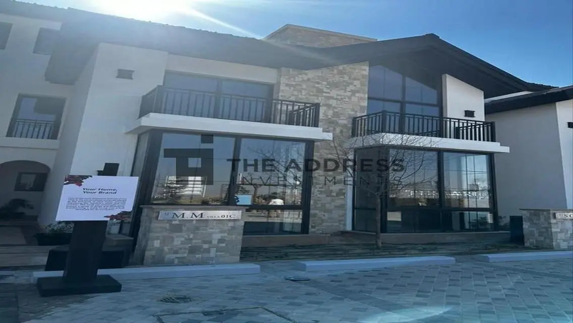 Luxurious Villa with Spacious Layout in Prime Cairo Location