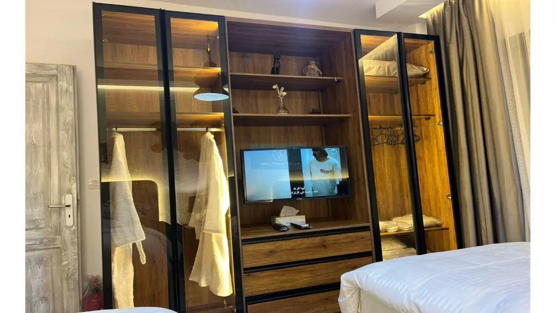 Stunning Lakeside Apartment for Rent