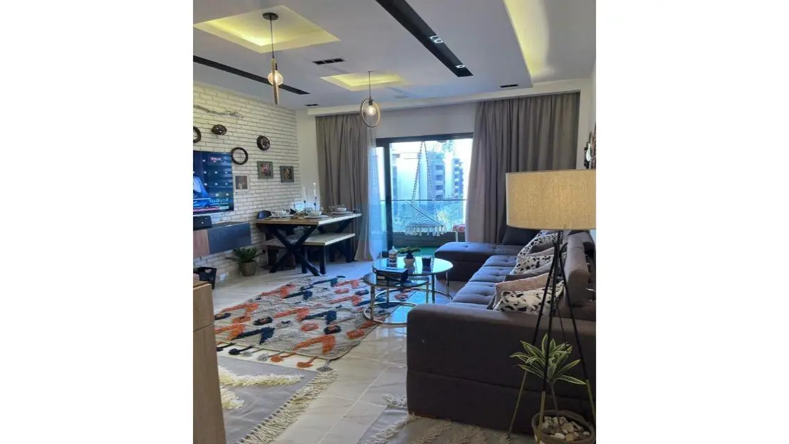 Stunning Lakeside Apartment for Rent