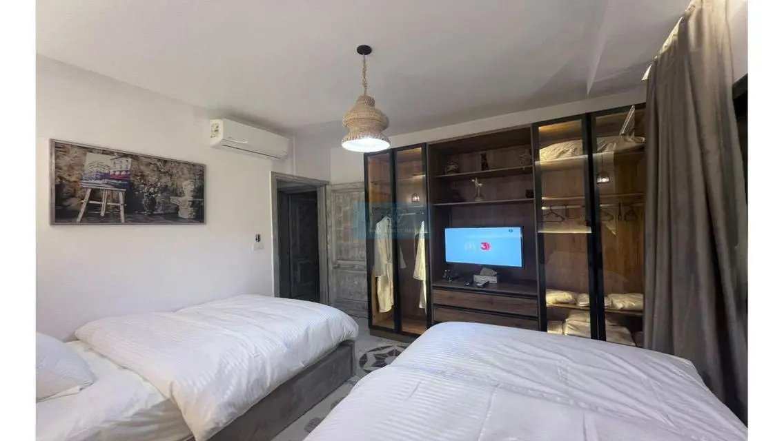 Stunning Lakeside Apartment for Rent