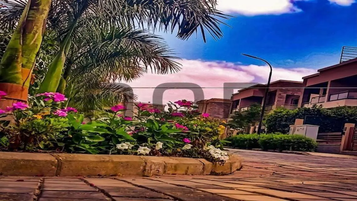 وحدة فاخرة في مول وسط المدينة مع حديقة خاصة