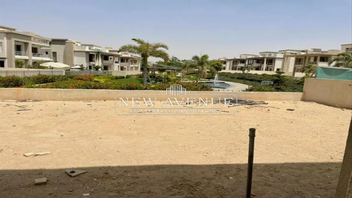 Luxury Apartment in Oriana 3