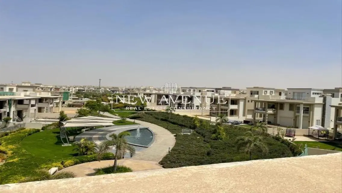 Luxury Apartment in Oriana 3