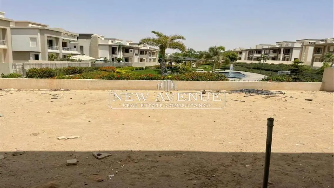 Luxury Apartment in Oriana 3