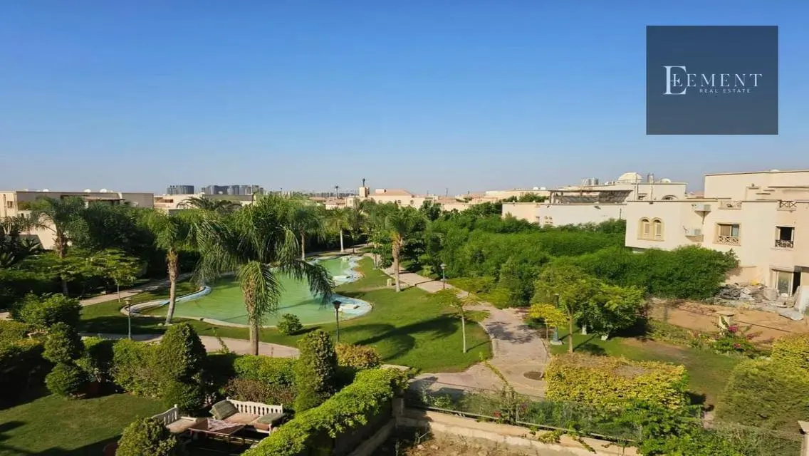 Luxury Apartment with Garden and Private Pool in Prime Location