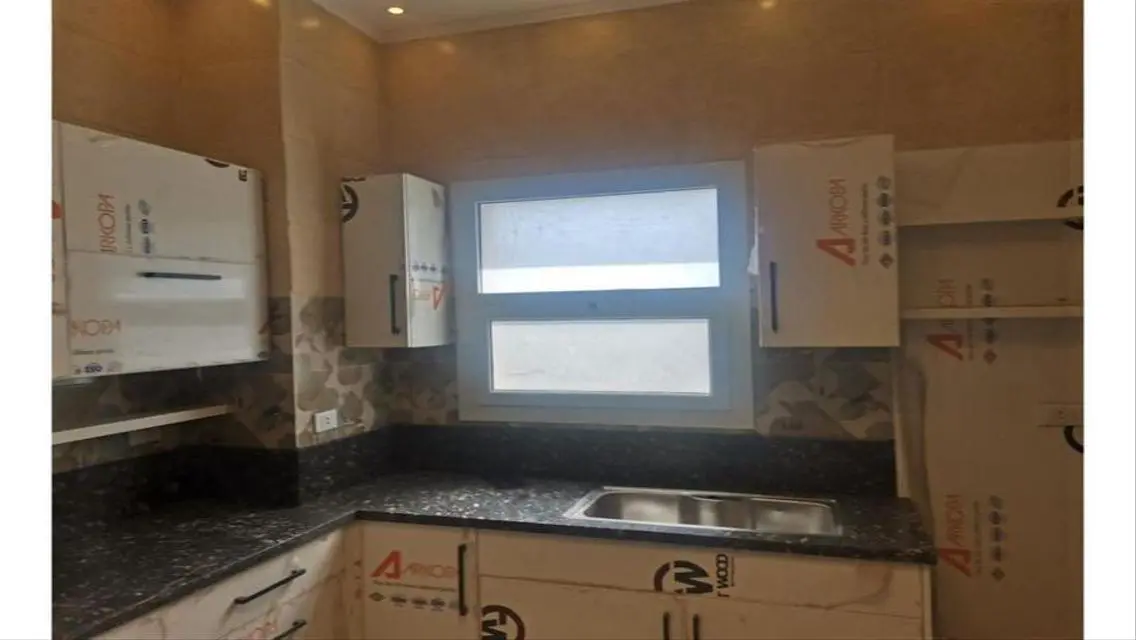 فيلا فاخرة مع مسبح وحديقة خاصة