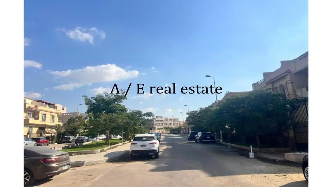 Luxury Apartment for Sale at an Attractive Price - 6 Bedrooms and 3 Bathrooms